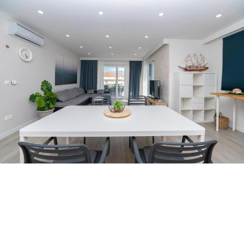 Apartment Marina Makarska