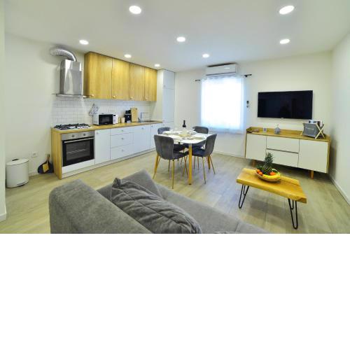Apartment Maris Sinj