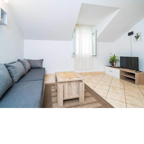 Apartment Matej - One Bedroom Apartment rtava s Dakse