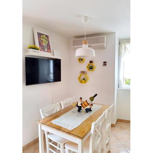 Apartment Megi in Supetar historical core