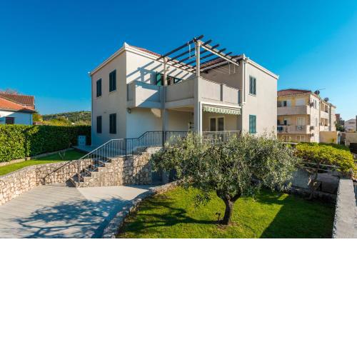 Apartment Miljas
