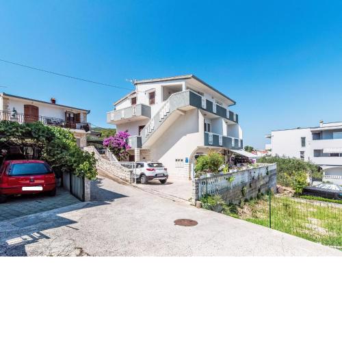 Apartment Miljus by Interhome