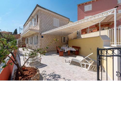Apartment Mir