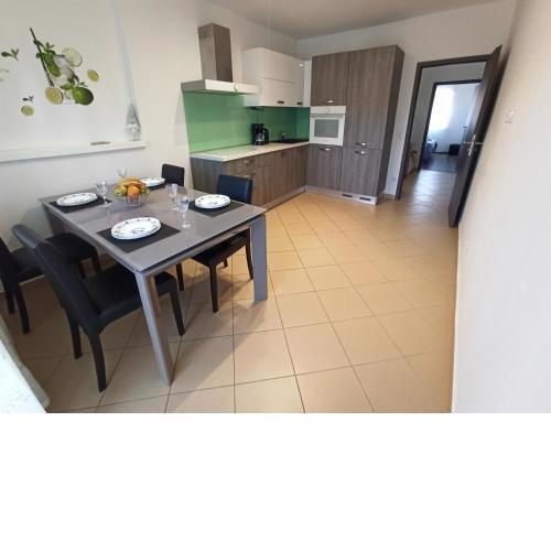 Apartment Mira