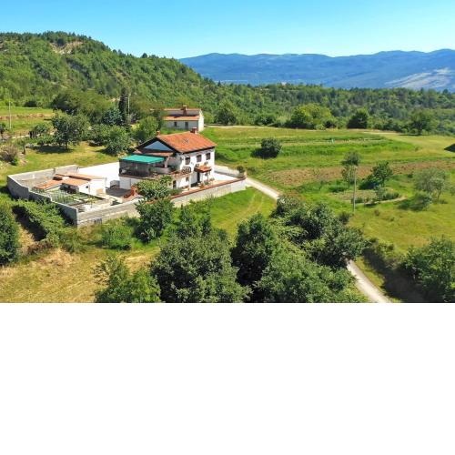 Apartment Mirella for 6 Persons located in central Istria