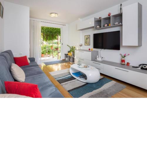 Apartment Mirjana