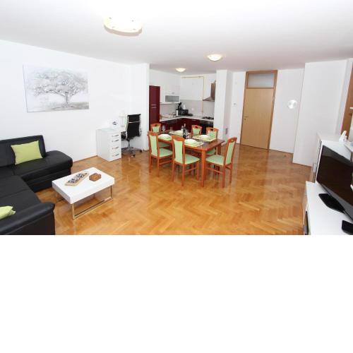 Apartment Mladen