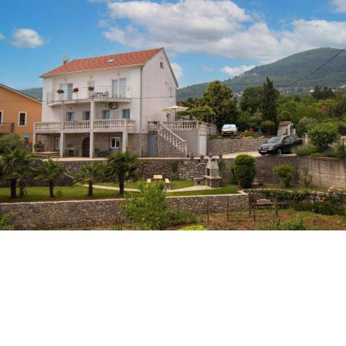 Apartment Mladen