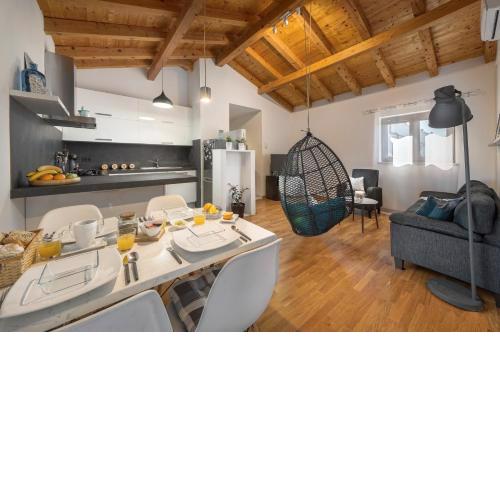 Apartment NALA - detached house, walk to beach