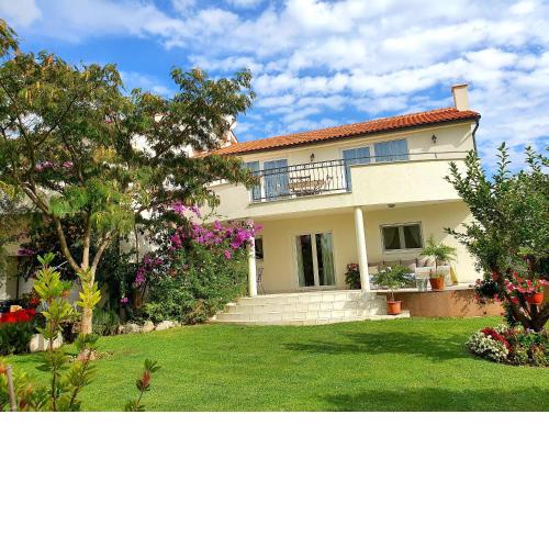 Apartment Oaza Mira