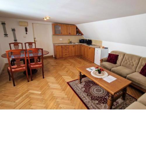 Apartment Old Town home-5 by Interhome