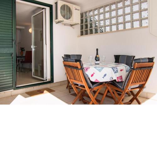 Apartment Pave by Zamalin beach