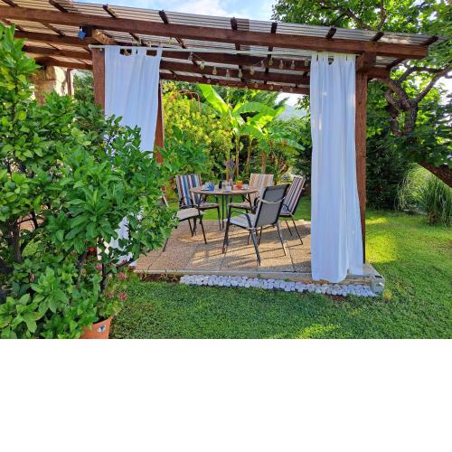 Apartment Peruč with big terrace and beautiful garden