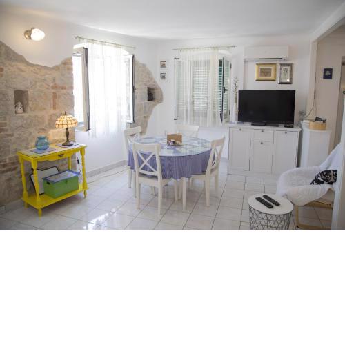 Apartment Pina
