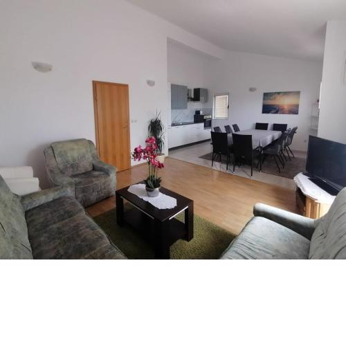 Apartment Platanus