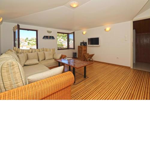 Apartment Plaza