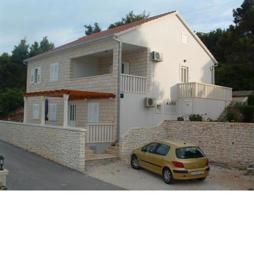 Apartment Postira 2948b