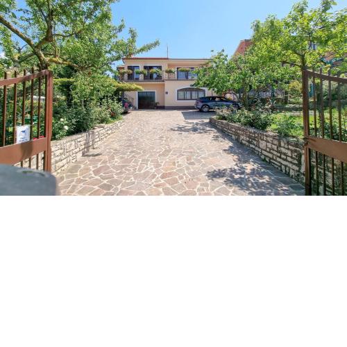 Apartment Pregara