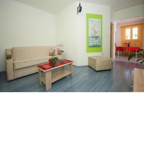 Apartment Raquil