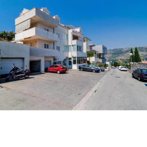 Apartment Riki - Studio Apartment with Balcony and City View A2