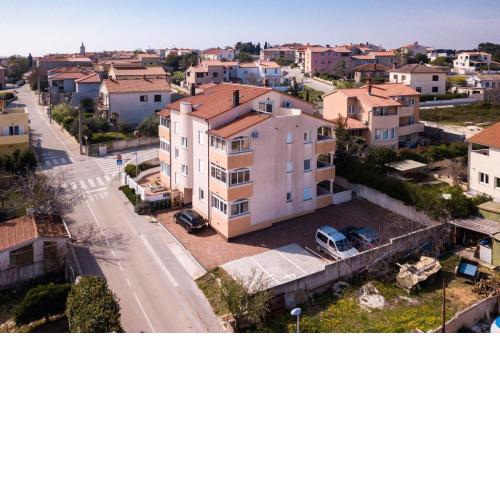 Apartment Robi 2