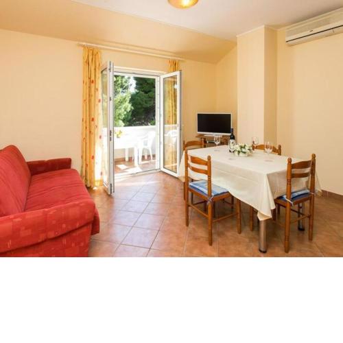 Apartment & Room Braica - One-Bedroom Apartment with Balcony