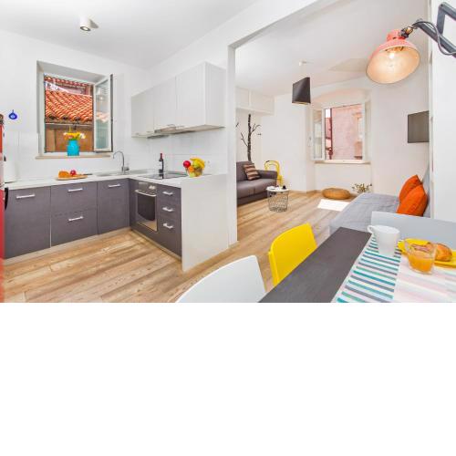 Apartment & Room Joy