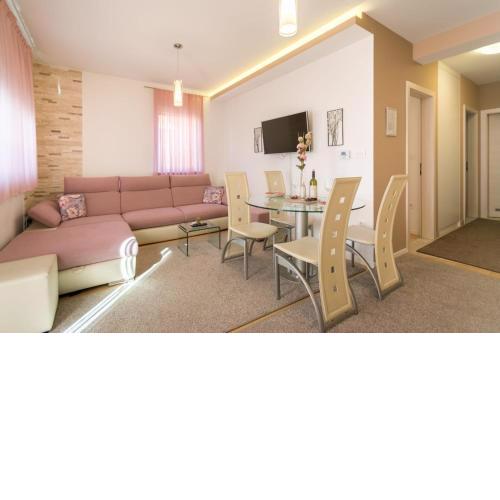 Apartment SARA - free parking for 2 cars