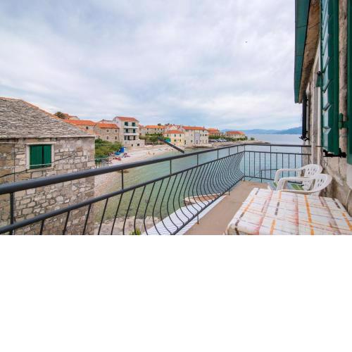 Apartment Sea Stone