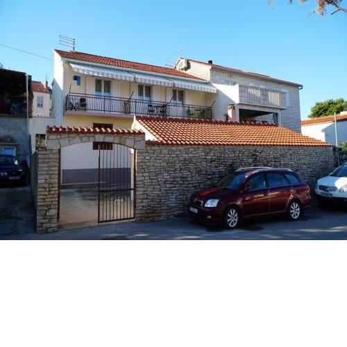 Apartment Senija - 150 m from beach