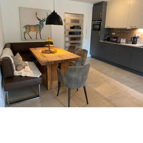 Apartment Ski & Golf Suites Zell am See by Interhome