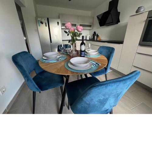Apartment Tomy