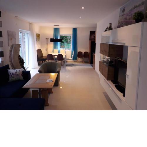 APARTMENT Top1, 2 Schlafzimmer 3 Betten BESTROOMS eU