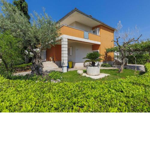 Apartment Villa Alba-1 by Interhome