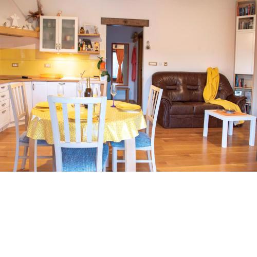 Apartment VILLA BRNETI & medicinal botanical garden
