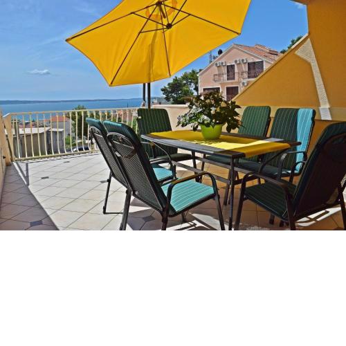 Apartment Vini- beautiful garden and terrase