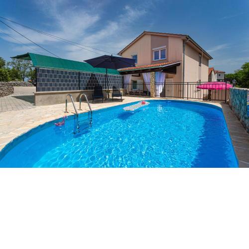 Apartment With A Private Swimming Pool, Garden & BBQ