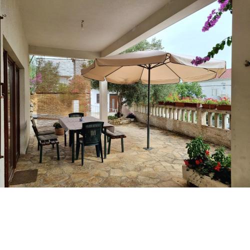 Apartment with patio Delic
