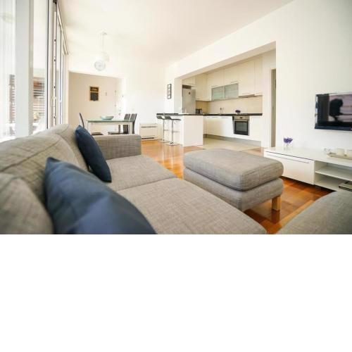 Apartment Zara White
