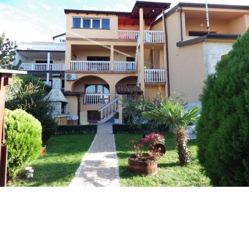 Apartment Zdravko