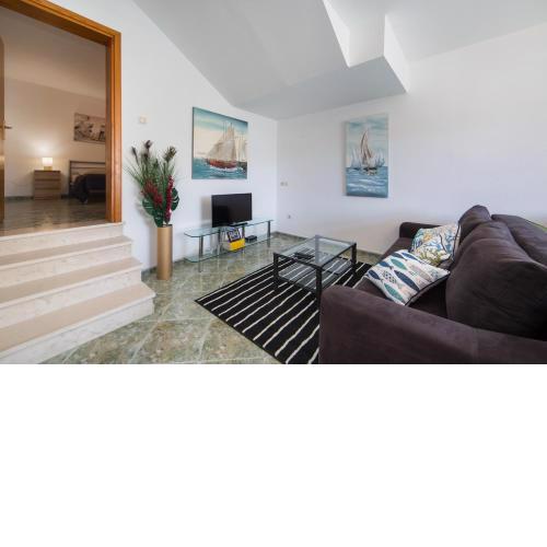 Apartments 7+
