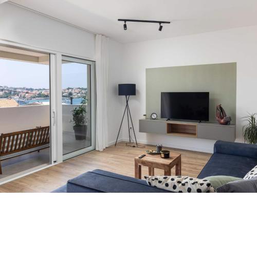 Apartments aMare - Three Bedroom Apartment with Balcony and Sea View