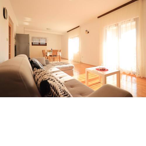 Apartments Ana