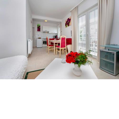 Apartments and Room Marko