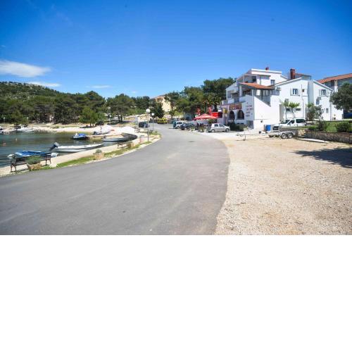 Apartments and rooms by the sea Drage, Biograd - 14356