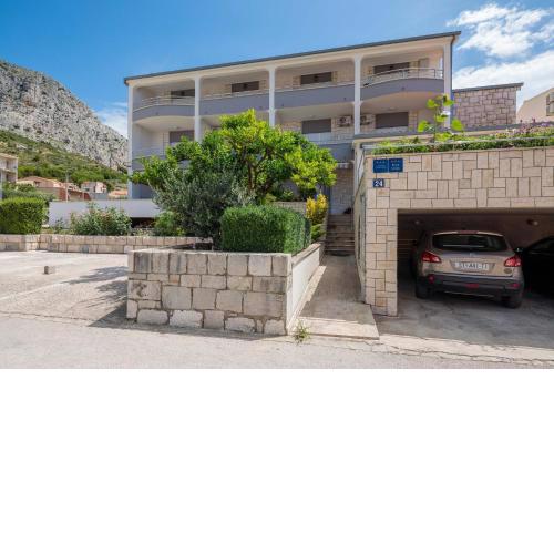 Apartments and rooms by the sea Duce, Omis - 18155
