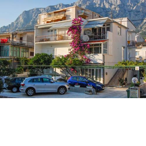 Apartments and rooms by the sea Makarska - 22419