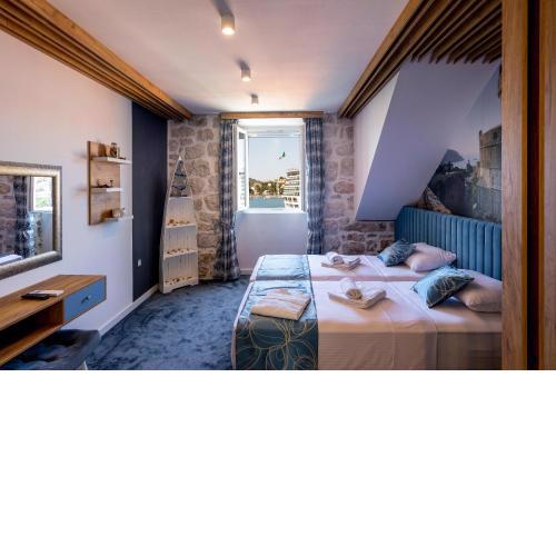 Apartments and Rooms Villa Naida