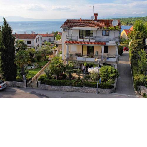 Apartments and rooms with parking space Njivice, Krk - 408
