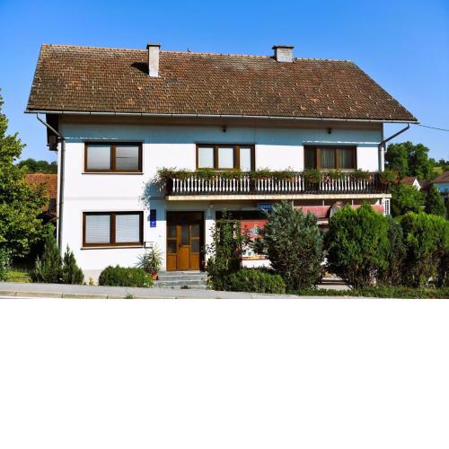 Apartments and rooms with parking space Rakovica, Plitvice - 20647
